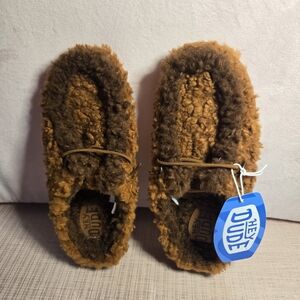 Hey Dude Women's Brown Fuzzy Shoes